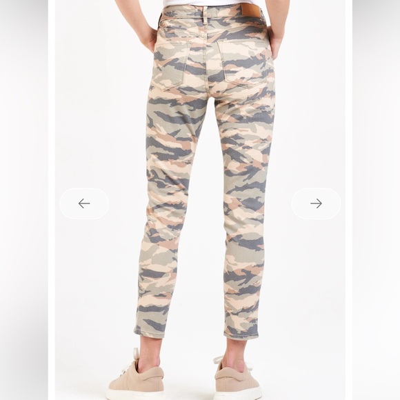 Dear John Gisele Jean - Picture 4 of 6